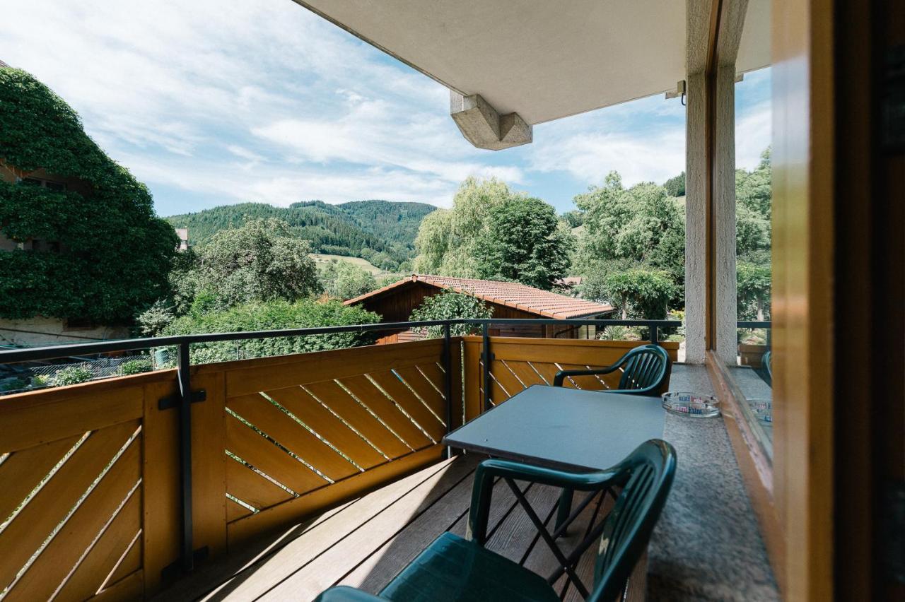 Rustikale 3 Zi.-FeWo Nähe Freiburg 70qm Simonswald Exterior foto