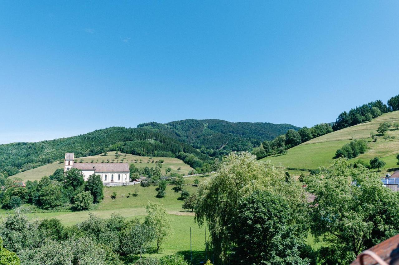 Rustikale 3 Zi.-FeWo Nähe Freiburg 70qm Simonswald Exterior foto